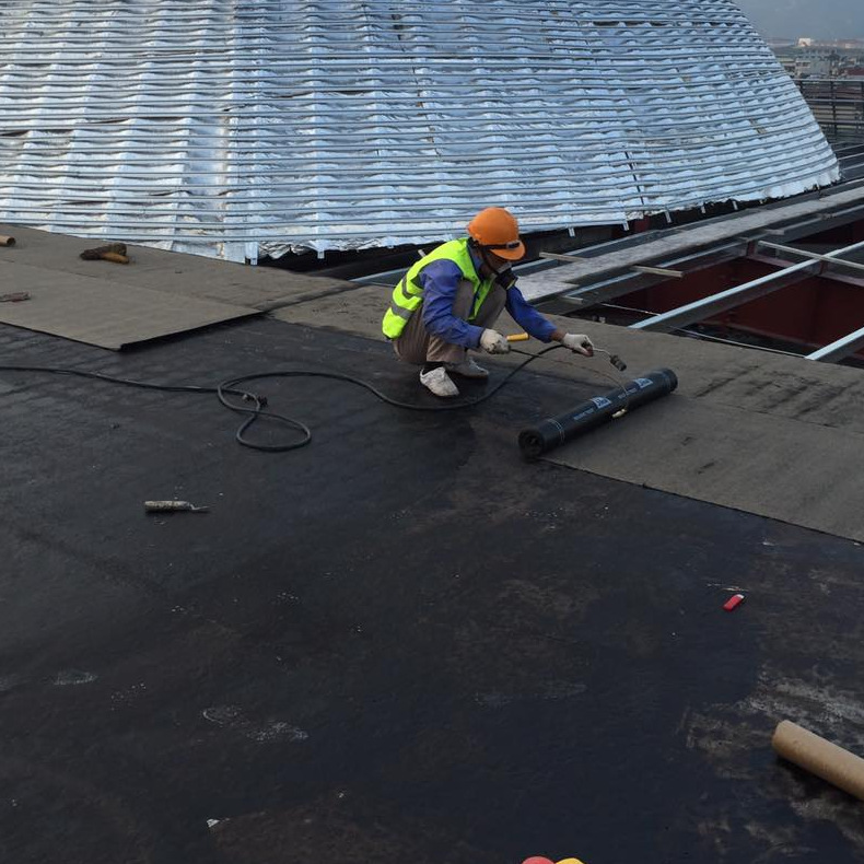 Thi công màng khò chống thấm