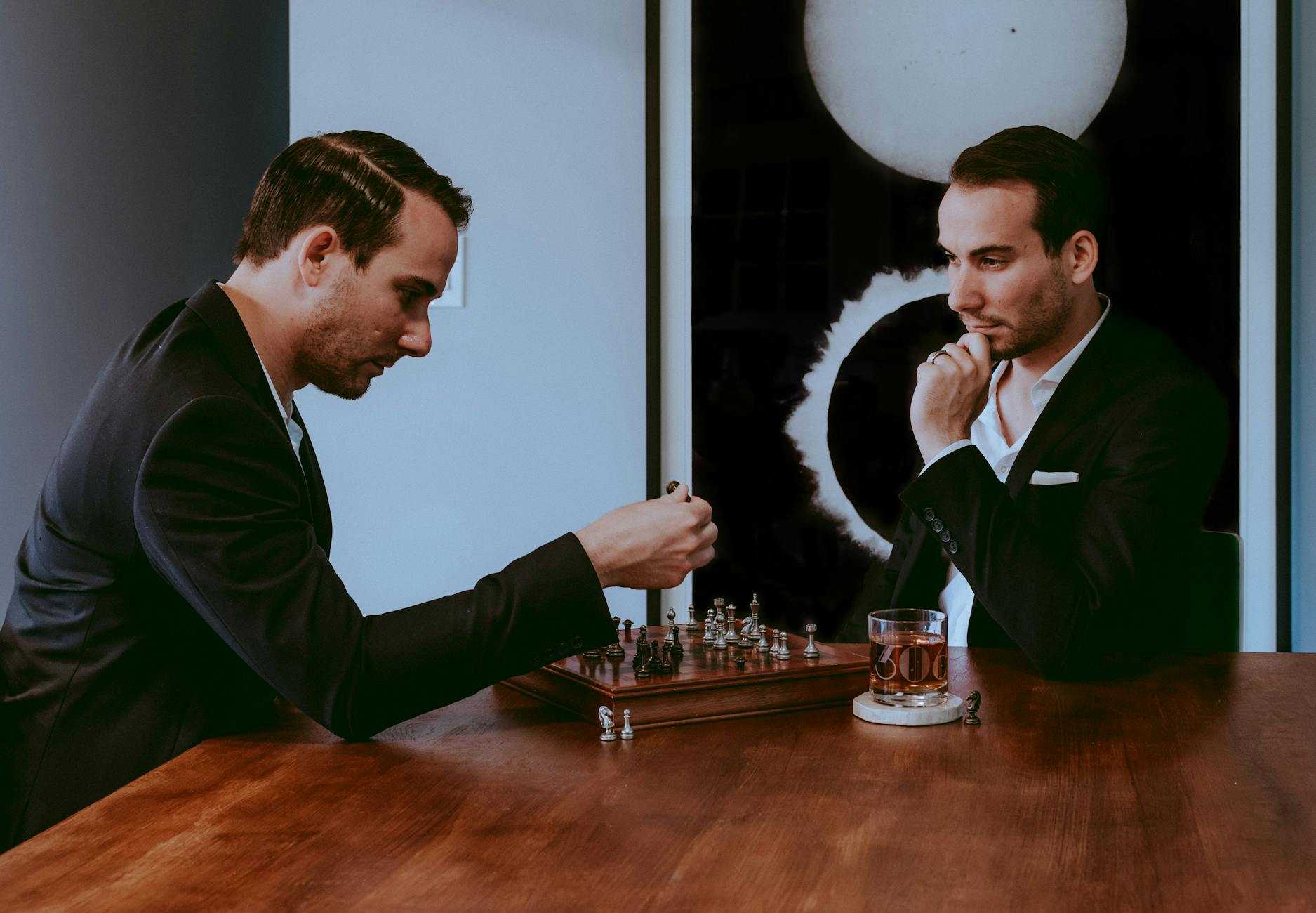 Giới thiệu: Đứng Trước Ngã Ba Đường - Sửa Chữa Hay Xây Mới?